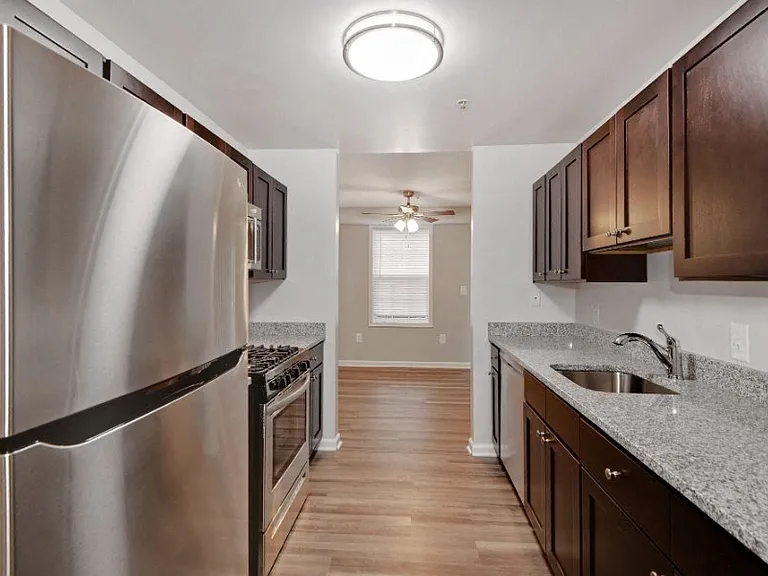 Queens Ridge Apartments — Photo 8