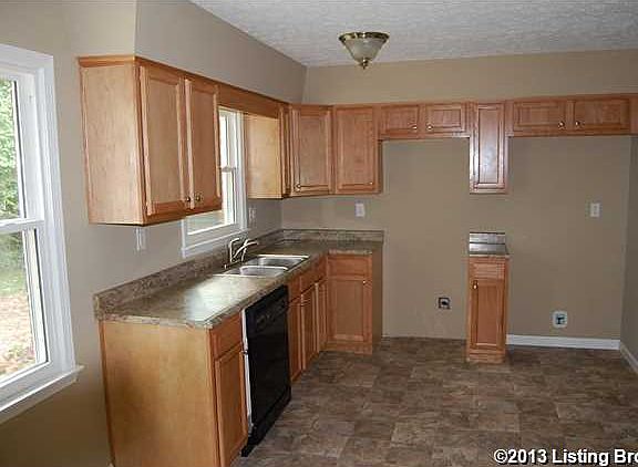 3rd image of 370 Delania Dr