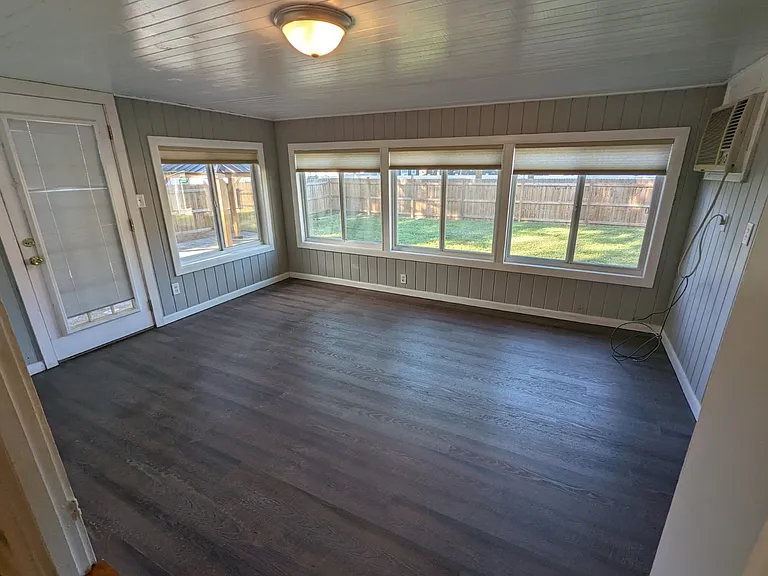 4925 2nd Avenue South - A (House) — Photo 7