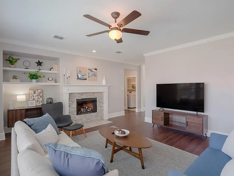 2808 Wales Ct — Photo 7