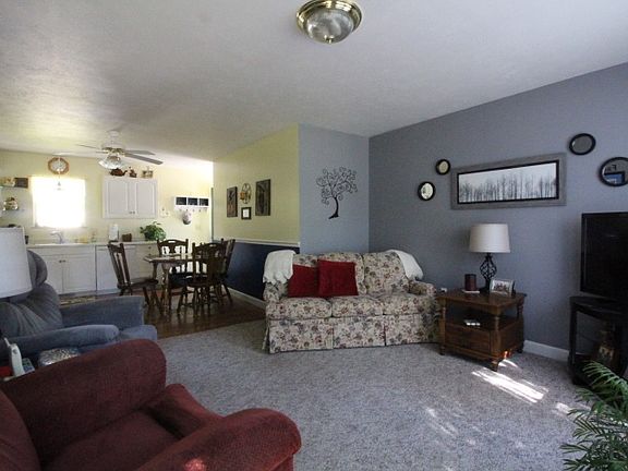 5th image of 2718 7th Ave W