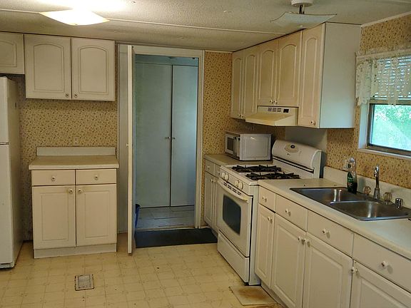 2nd image of 147 Camp Godwin Rd