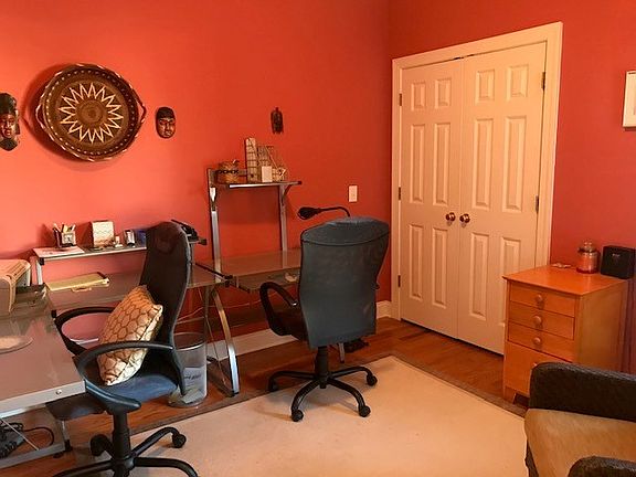 5th image of 106 Poplar Hill Ct
