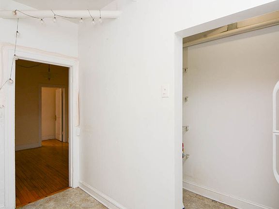 4th image of 2338 N Spaulding Ave Unit I