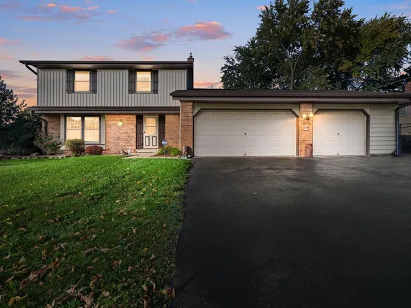 1700 Mohawk LANE, Waukesha, WI 53186