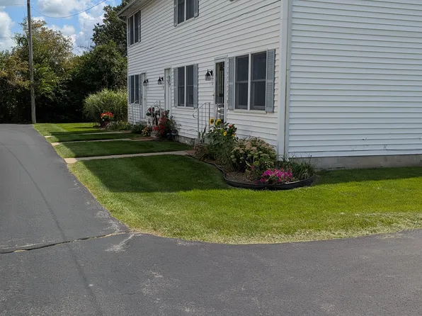 326 N Findlay Pike #9, Portage, OH 43451