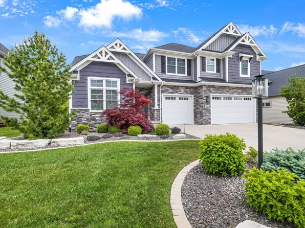 9841 Tall Grass Trl, Saint John, IN 46373