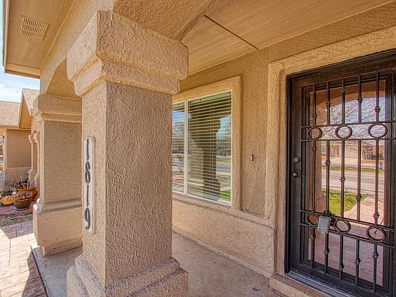 3rd image of 1819 Shreya St