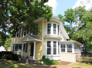 923 N Hudson St, Lowell, MI 49331