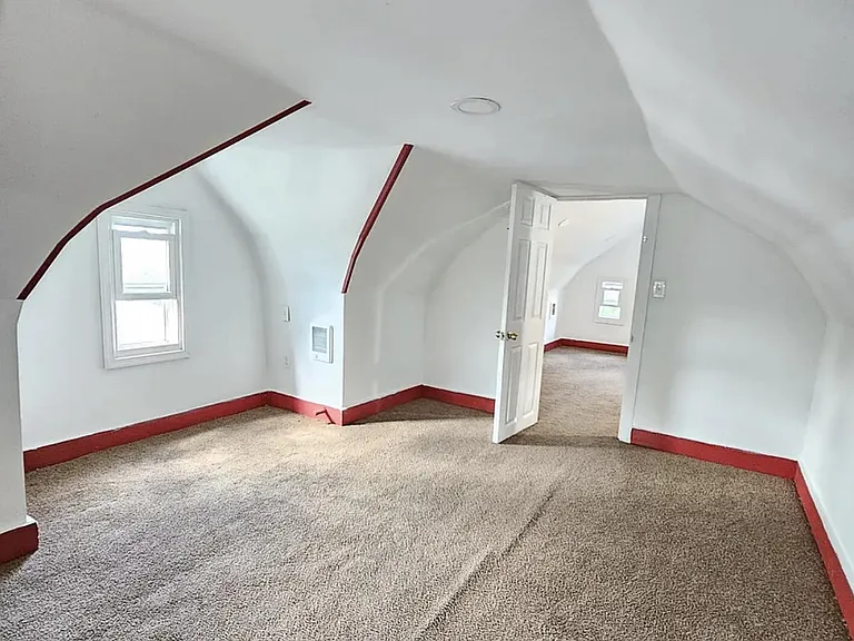 30 Chapel St — Photo 10