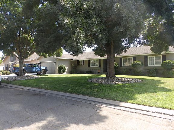 3rd image of 2660 El Camino Dr