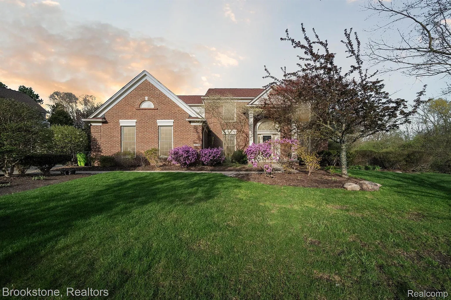 2201 Timberridge Dr photo 1