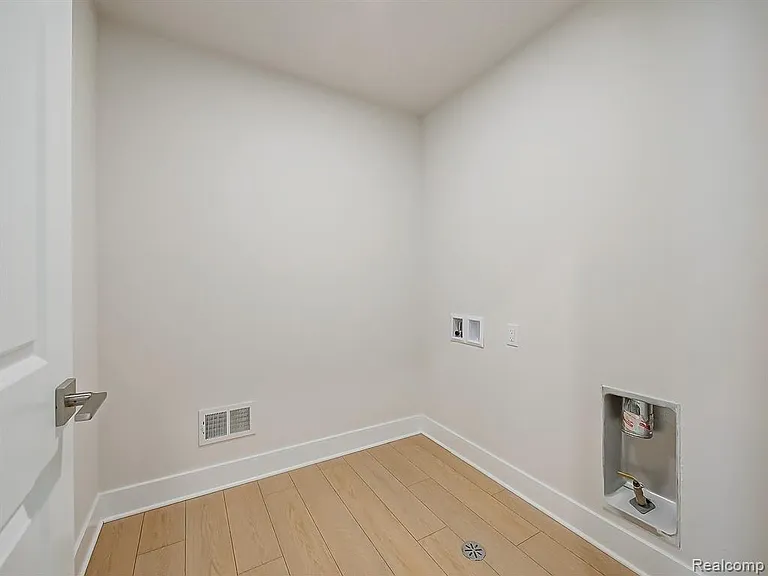 5169 Poppydrew Ln — Photo 49