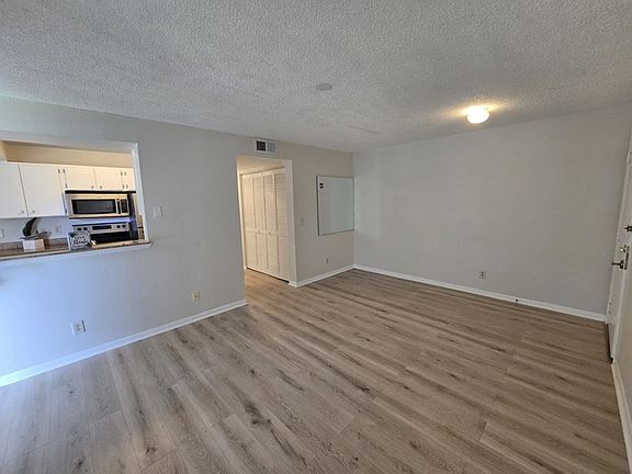 4th image of 11526 Westwood Blvd APT 724