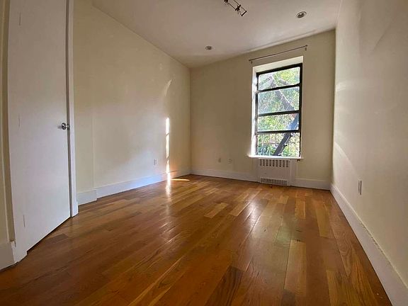 3rd image of 1058 Bergen St #203A