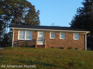 628 Woodburn Dr, Fayetteville, NC 28311