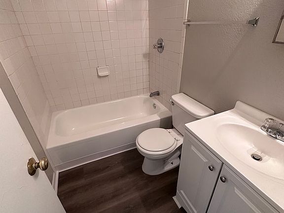 5th image of 1520 E 17th St N #1510-301
