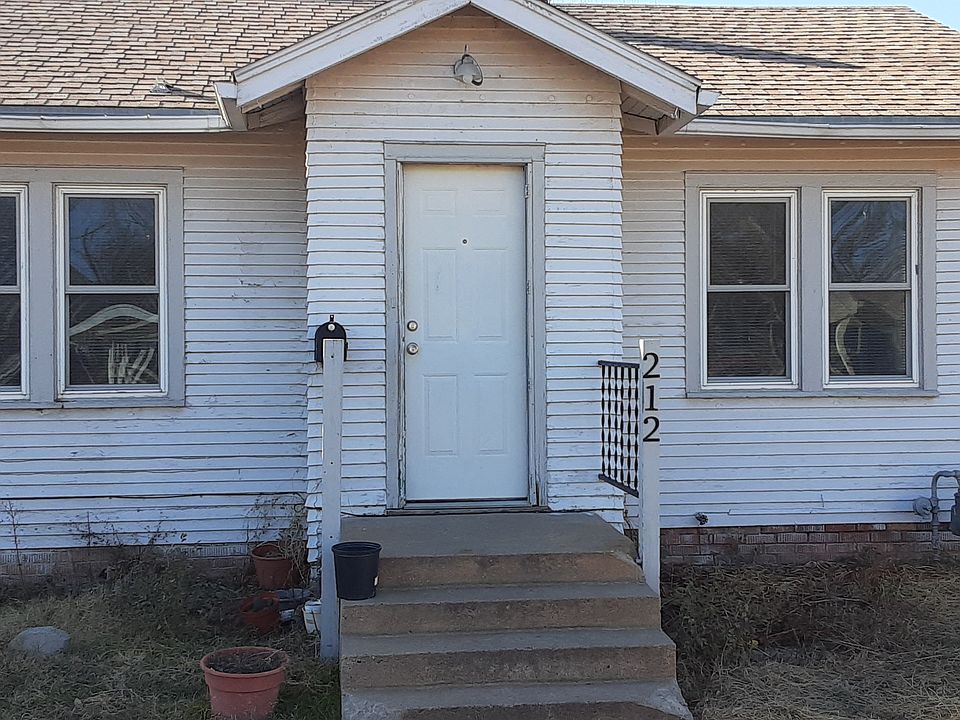 1st image of 212 S Clark St