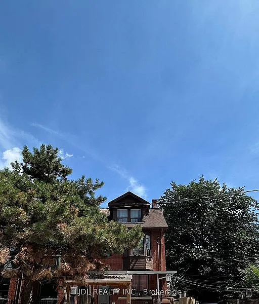 3 Pembroke St #1