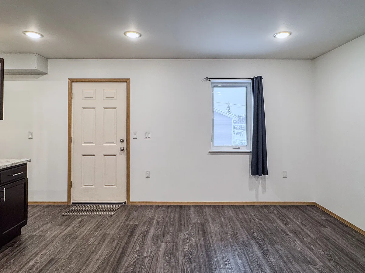 Building Photo - 551 Snowman Ln #208