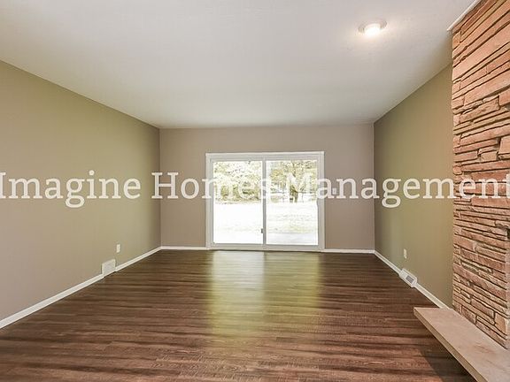 5th image of 26374 Strawberry Ln