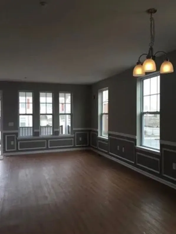 3 bed, 3.0 bath, 1700 sqft, $3,400 — Photo 3