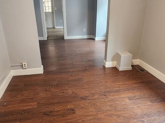 3rd image of 818 Gephart Dr APT C