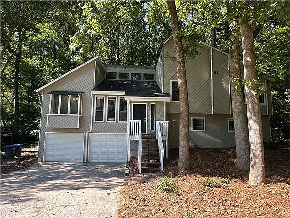 3rd image of 330 Homestead Cir NW
