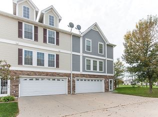 8302 Westown Pkwy UNIT 10002, West Des Moines, IA 50266