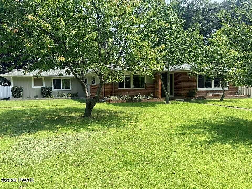 1st image of 12 Mae Ln