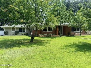 12 Mae Ln, Matamoras, PA 18336