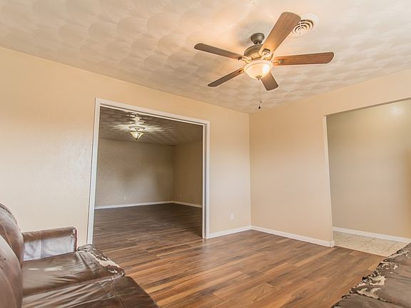 5th image of 900 N Navajo Ave