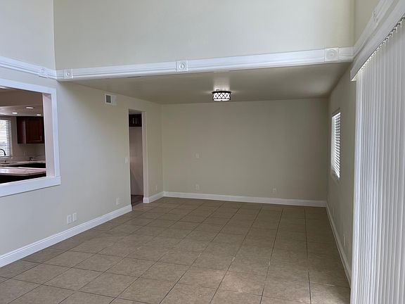 4th image of 704 E Angeleno Ave