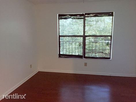 5th image of 8621 Bonaire Bay Ln APT 303