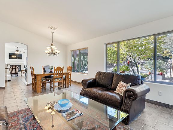 5th image of 1612 E Tonopah Dr