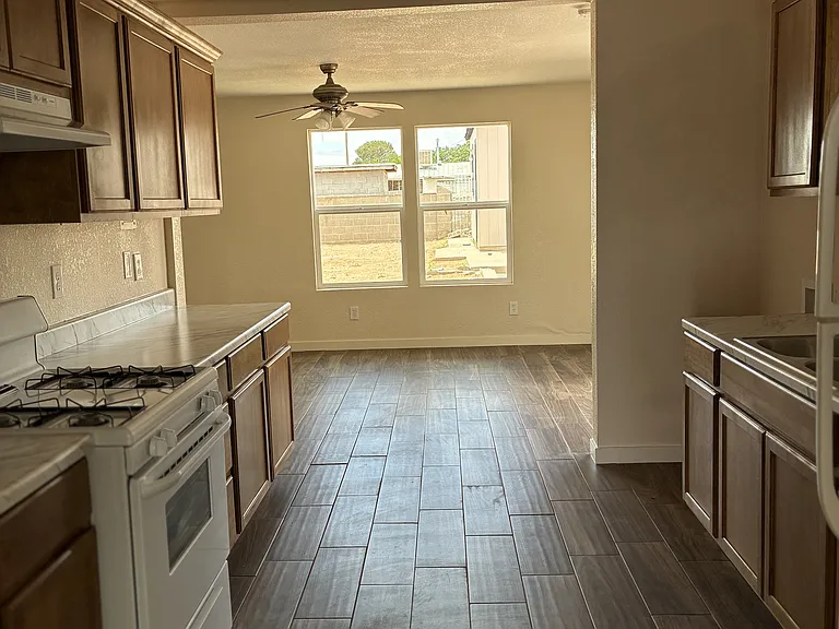 3900 McConnell Ave — Photo 8