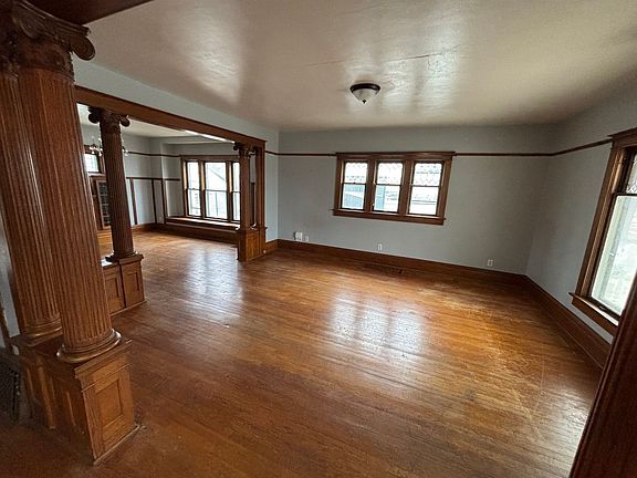 3rd image of 3403 Orleans Ave