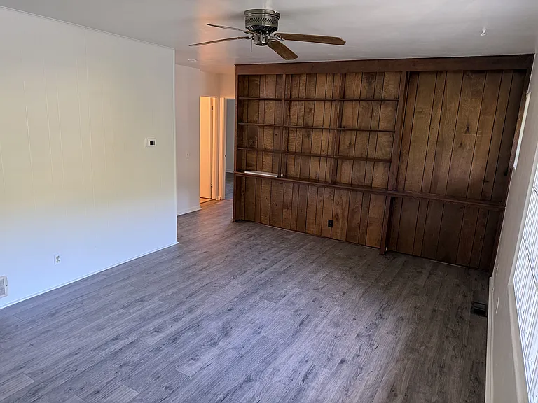 8720 Newhouse St — Photo 4