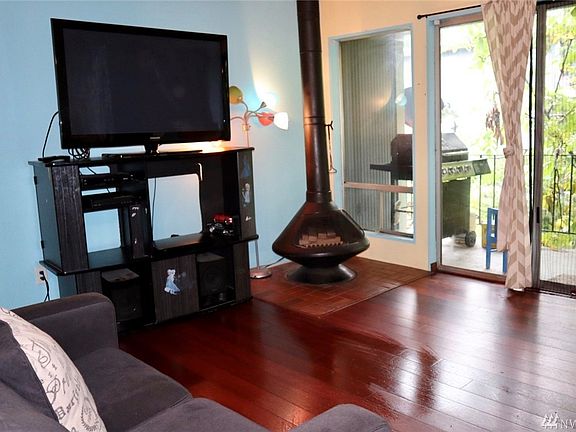 5th image of 10455 Des Moines Memorial Dr S APT 404
