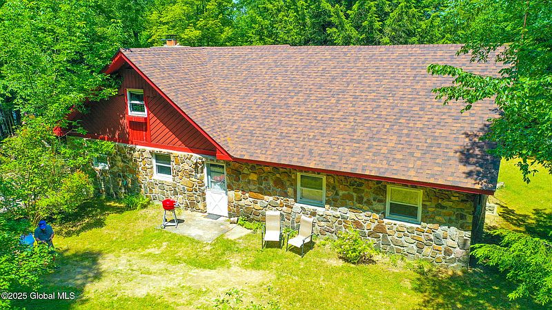 2nd image of 155 Bowen Hill Road