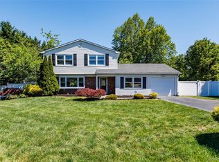 29 Segatogue Lane, South Setauket, NY 11720