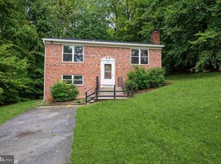 4019 Meadowview Dr, Suitland, MD 20746