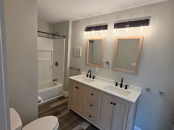 2nd image of 26 Cushing St #B