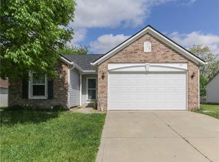 877 Waterway Dr, Franklin, IN 46131