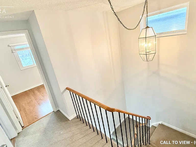 74 Cassander Cres — Photo 7