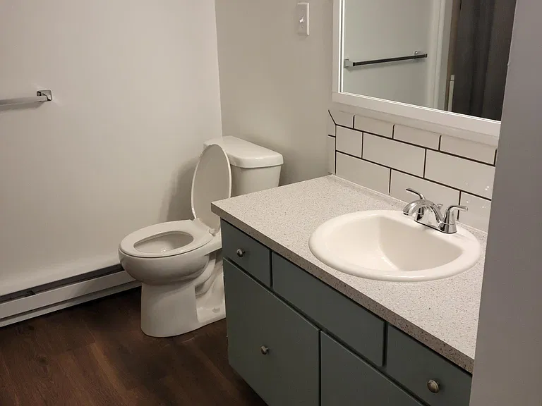 807 Indiana Ave — Photo 3