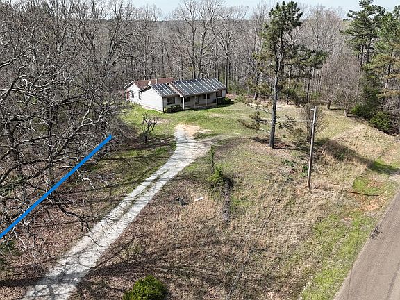 3rd image of 3690 Callahan Rd