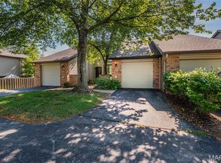 1756 Pineberry Ct, Saint Louis, MO 63146