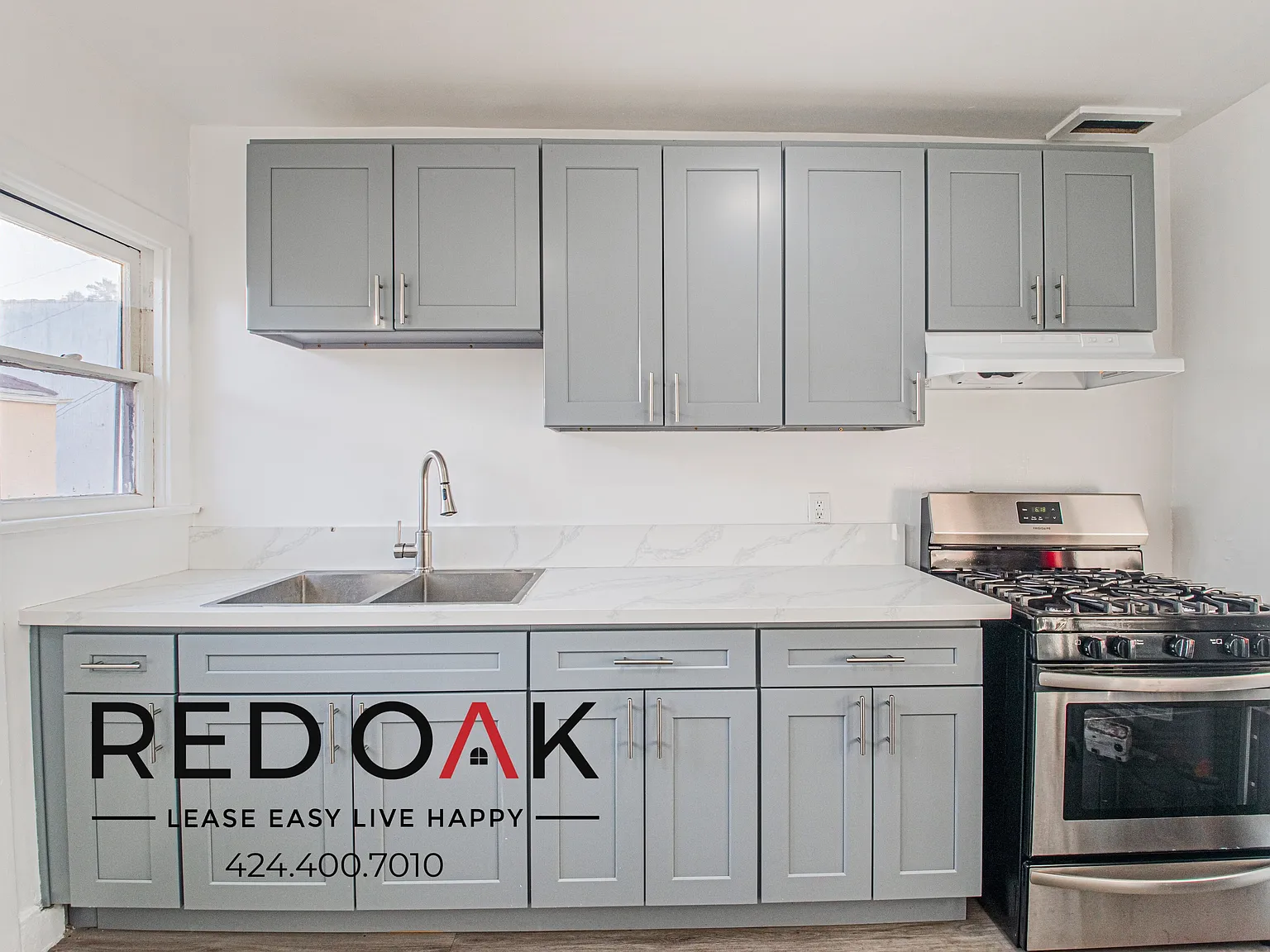 Inviting Studio with Updated Kitchen, Breakfast Bar, and Assigned Parking ~ In West Hollywood! — Photo 2