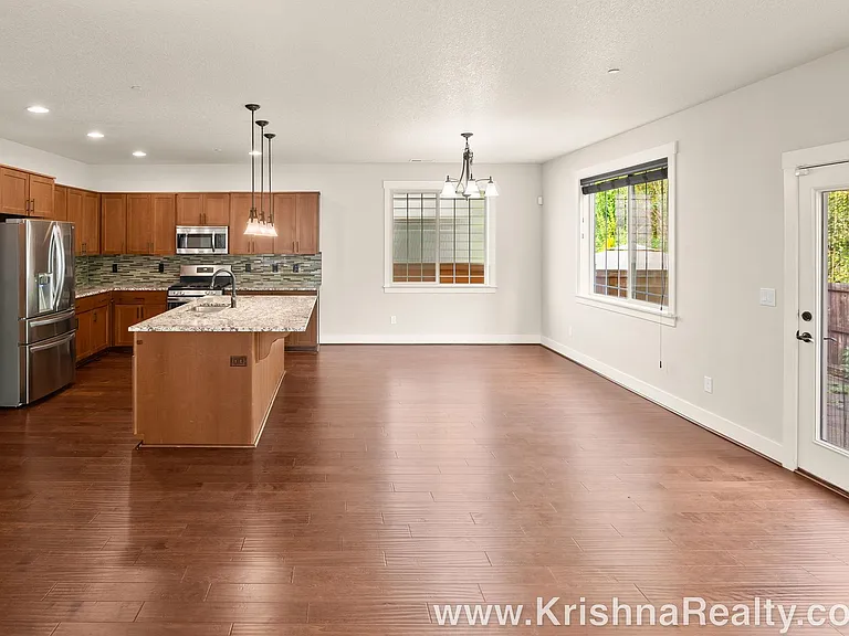 7515 NE Owens St — Photo 11